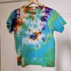 Unisex Tie dye short sleeve t shirt Youth L
